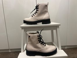 S Oliver Cream Patent Stiefelleten 39