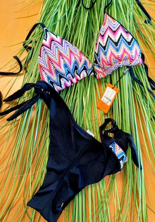 Bikini bunt/schwarz Missoni-Stil, Grösse M (IT 46), neu