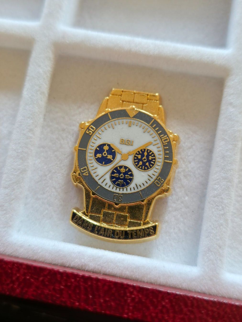 Orologi: Pins Horloger – Usato da La Chaux-de-Fonds venduto da Pascal.horloger