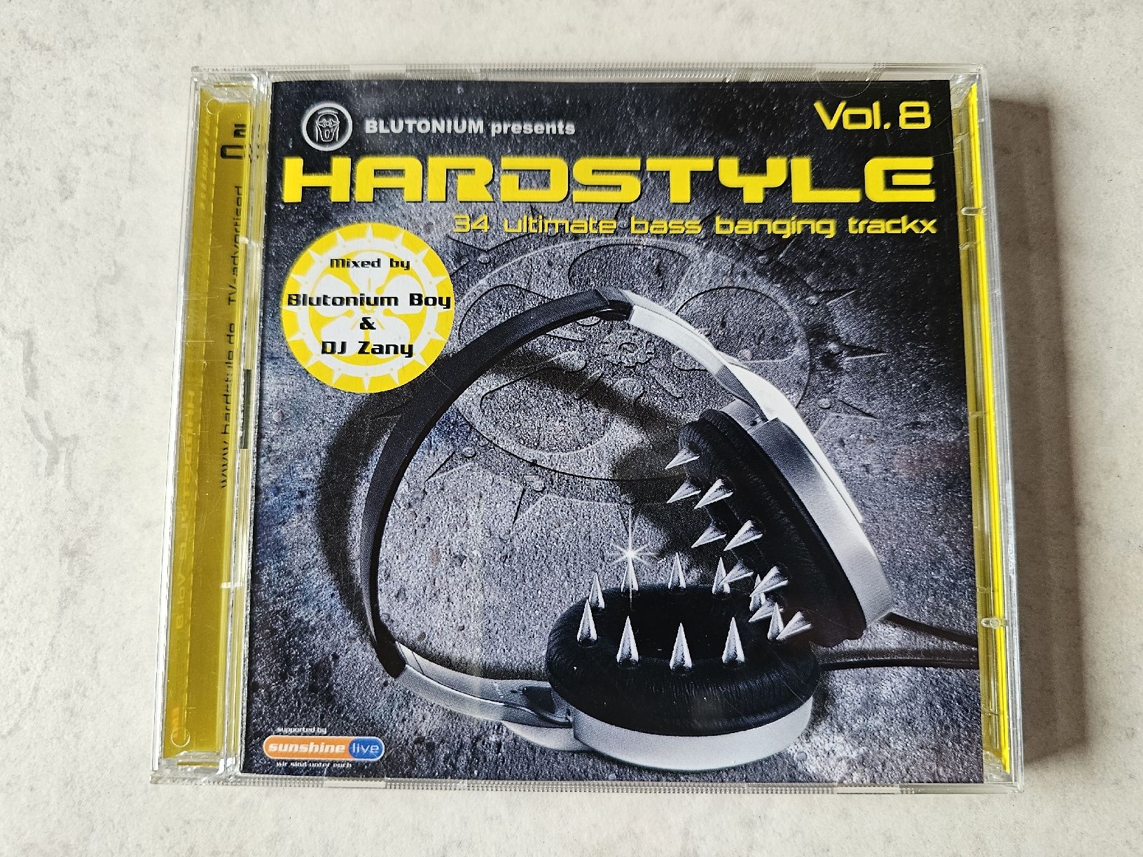 CD: Blutonium Boy & Dj Zany  -  Hardstyle Vol. 8  /  2 CD's – Usato da Schneisingen venduto da backstore24