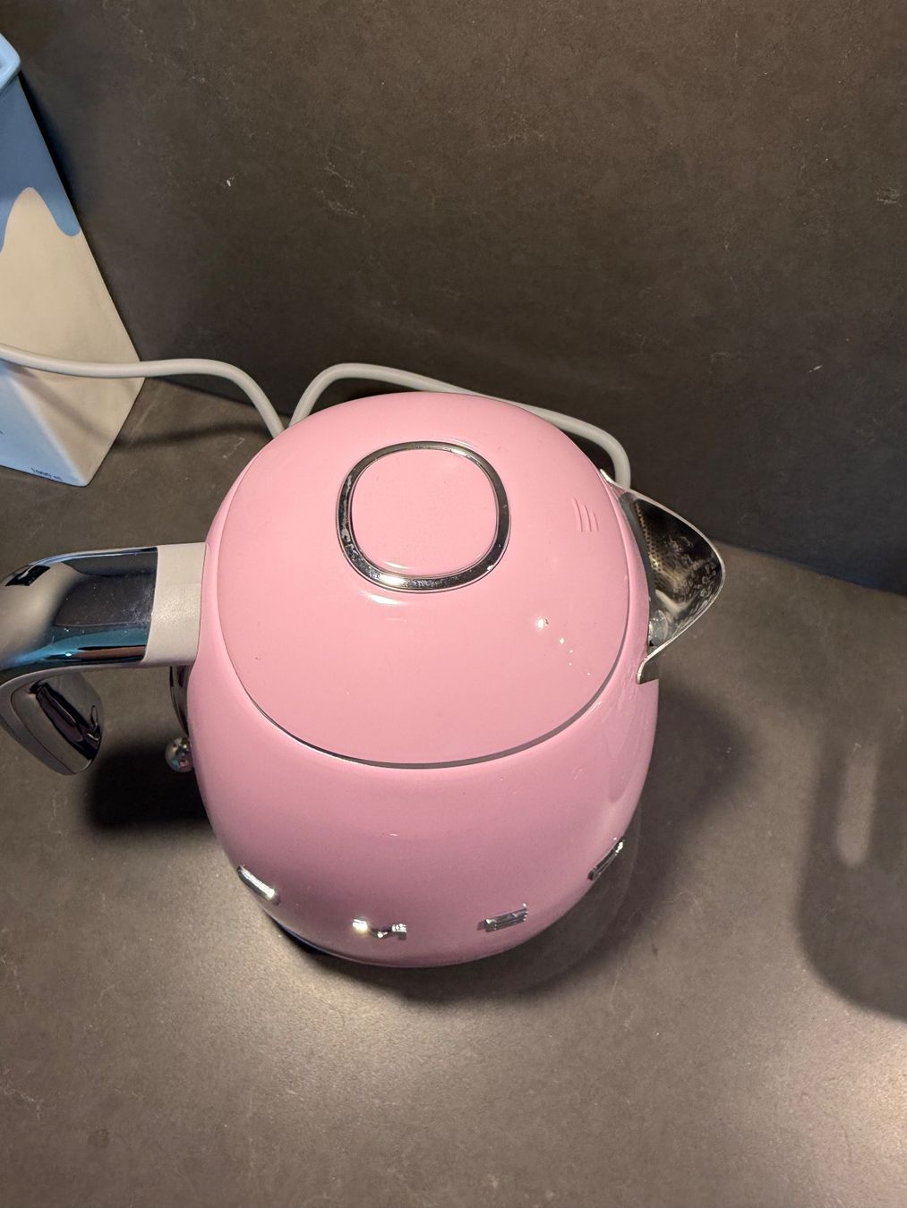 Bollitori: Smeg Wasserkocher pink – Usato da Zürich venduto da nikefaust 1