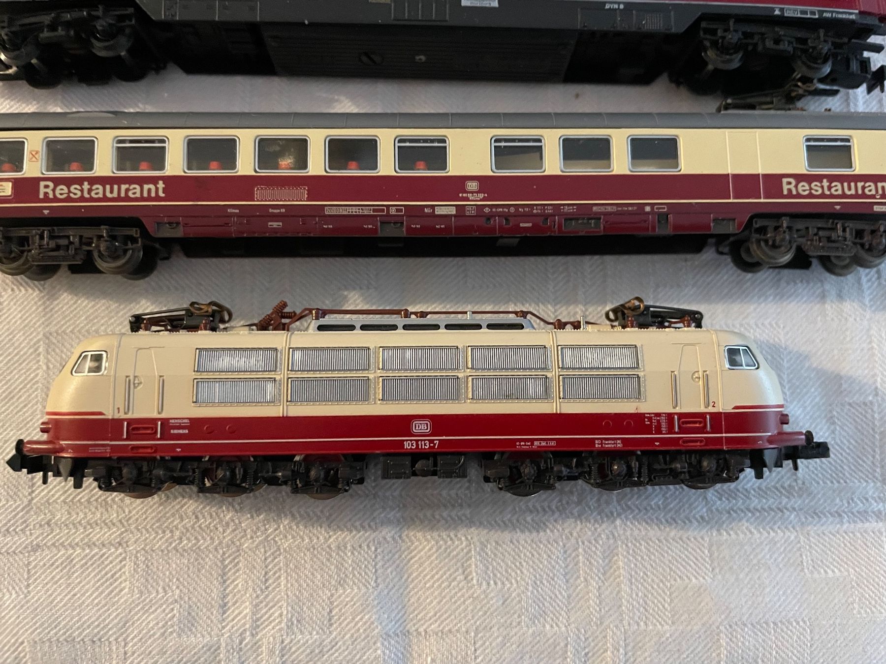 Arnold Modelleisenbahnen: Arnold/Minitrix Spur N TEE Roland  6-teilig – Gebraucht aus Rorschach von Karotten 4