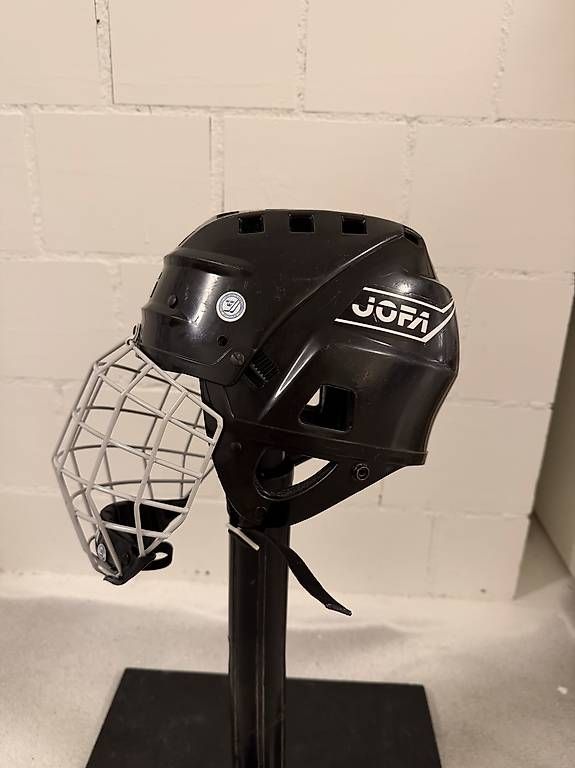 Casques: Hockey Helm – D'occasion à Liebefeld par zurfp1 1