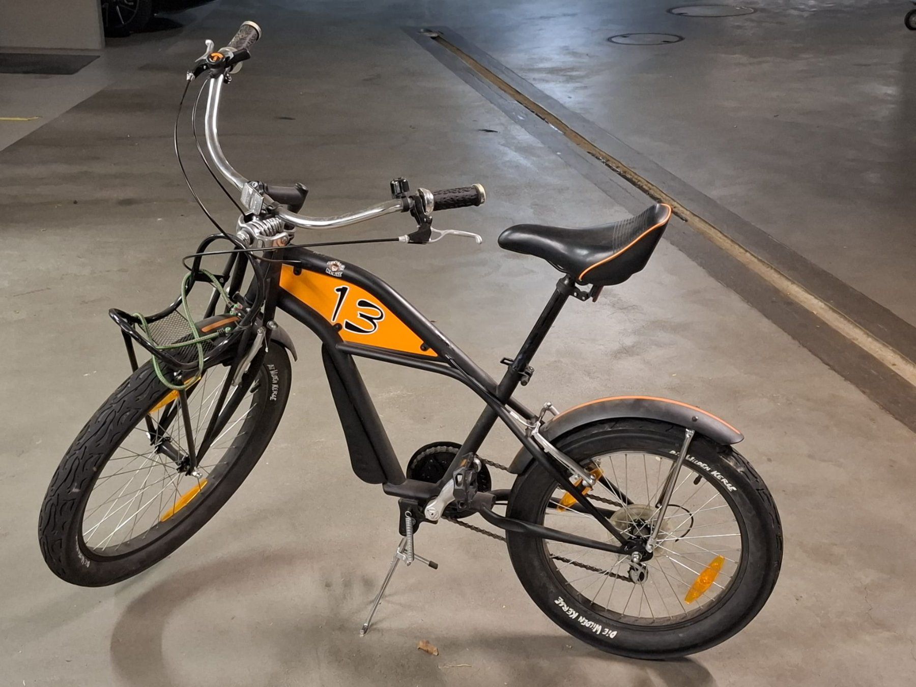 carver rennrad carbon Gravel 220 1by Gravelbike Mountain Equipment Earthrise Down denim pants Farbe:Black with Brown Seat and Green Wheels