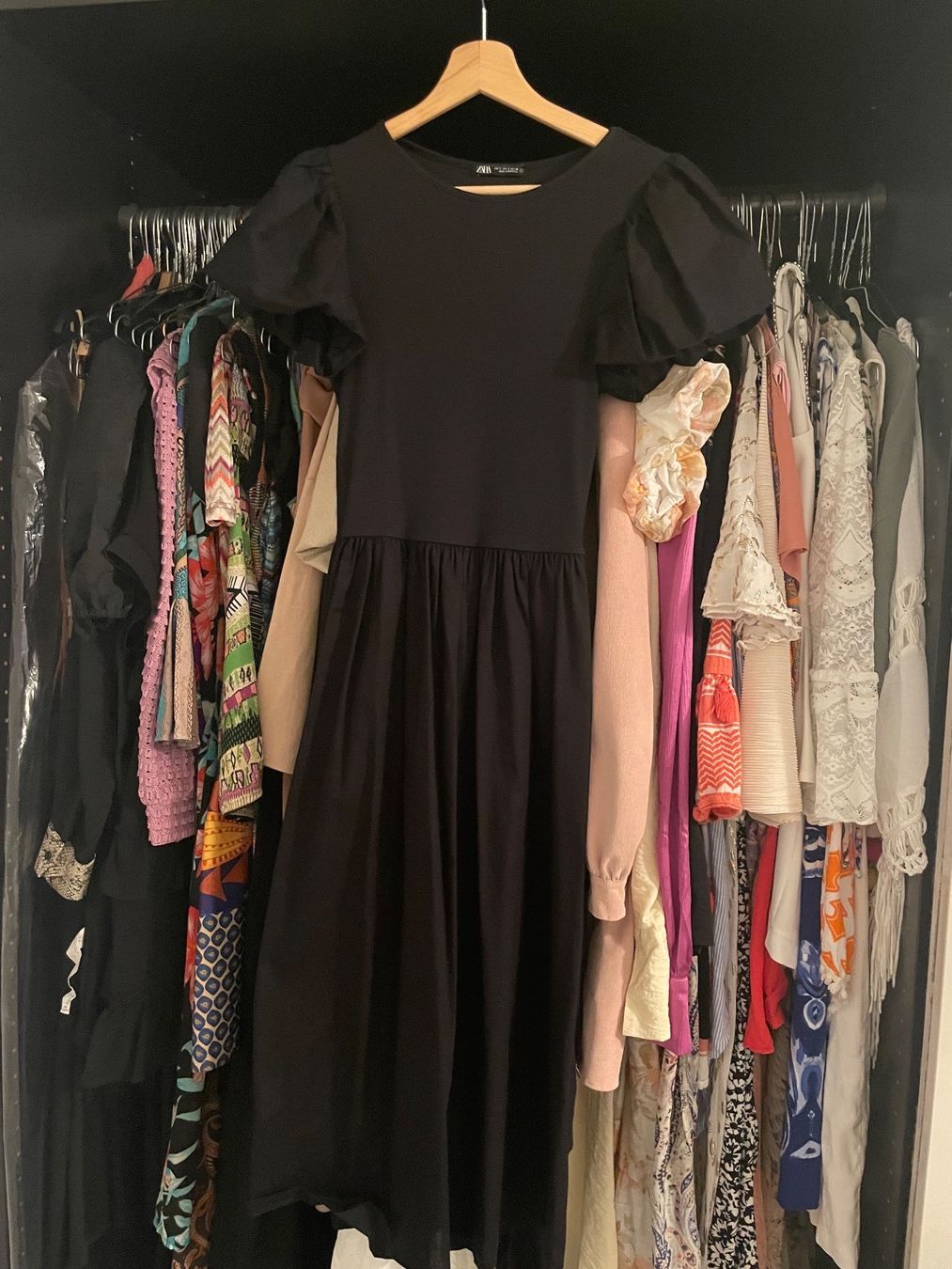 Zara Kleider: Zara Kleid schwarz S – Gebraucht aus Zürich von Anushka86