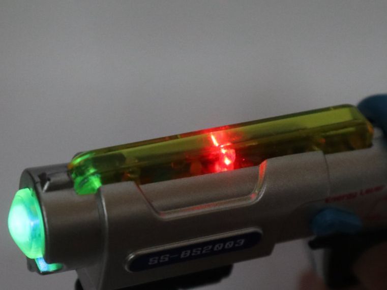 Giocattoli: Space Gun Pistole mit Licht und Geräusch – Nuovo (secondo la descrizione) da Eschenbach SG venduto da Astalavista 1