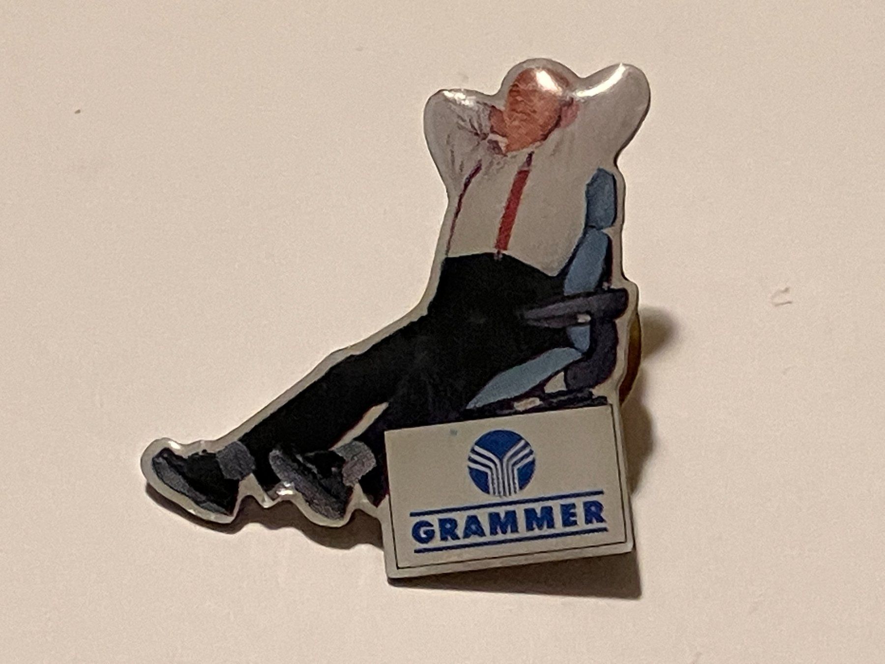 Placchette & Badge: 1 Pin Grammer – Usato da Basel venduto da djwwpp