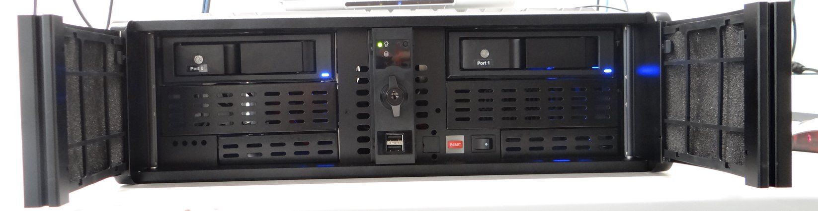 Gehäuse: PCIcase CE-C3B-420 – 3U Rackmount Server Chassis – Neu und originalverpackt aus Härkingen von I-BITPROAG 1