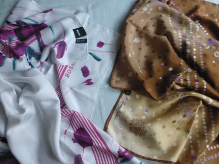 zwei Foulards von Christian Fischbacher & Boss