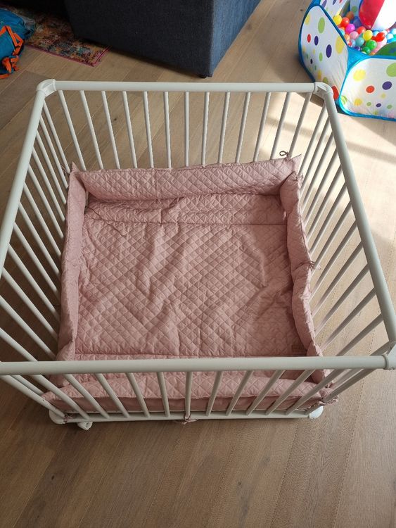 Parcs & barrières de sécurité: Laufgitter mit Nestchen 1×1m zusammenklappbar – D'occasion à Winterthur par Natella_ZH 1