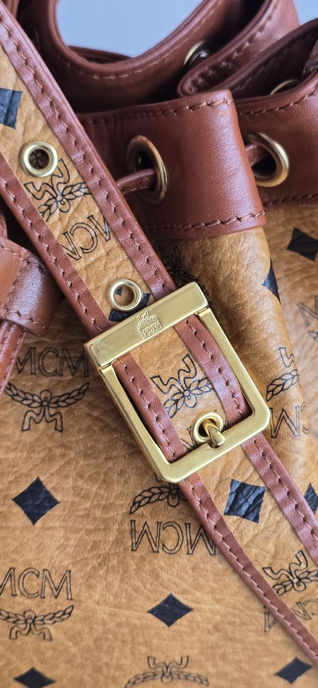 Mcm Taschen für Damen: MCM Beuteltasche Medium Cognac Canvas – Gebraucht aus Niederteufen von Mira_72 5