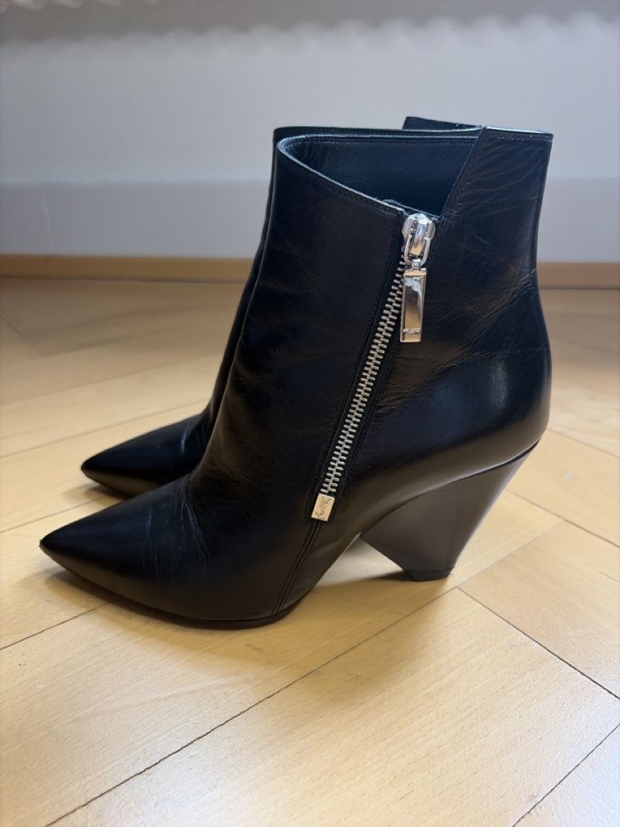 Saint Laurent Scarpe da donna: Saint Laurent leather boots  – Usato da Zürich venduto da modcoss 1