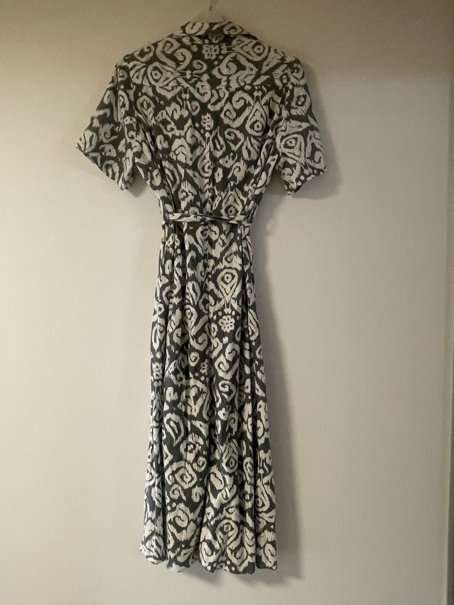 Robes: Damen Kleid Kurzarm mit Gürtel L gemustert – D'occasion à Hergiswil NW par natejuke 2