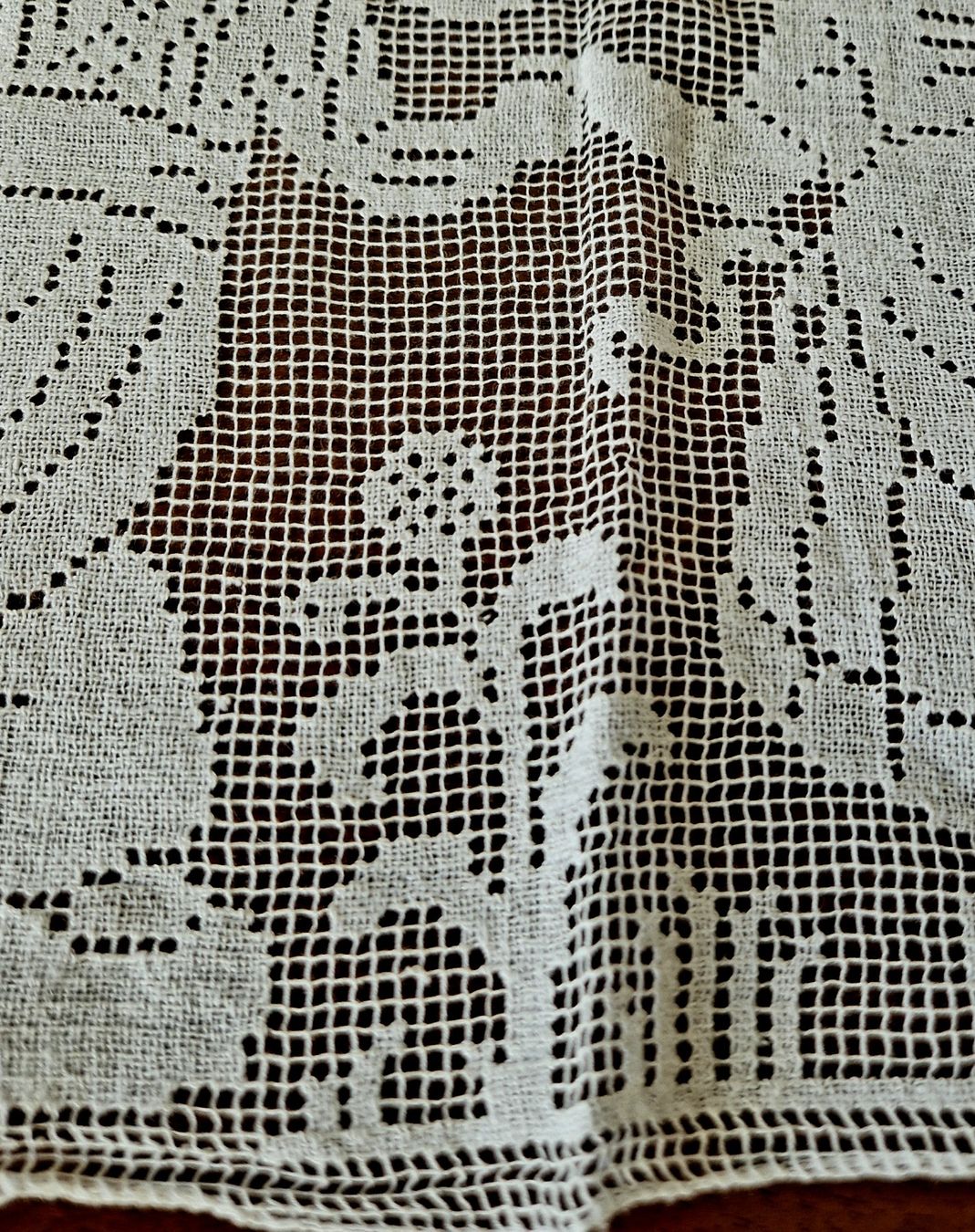 Altra biancheria da tavola: Filet  Deckeli – Usato da Bern venduto da Antikbatik 5