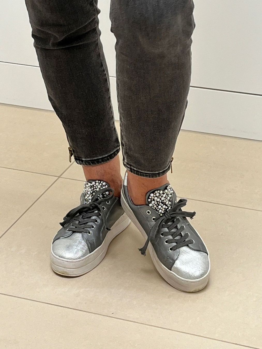 Replay Scarpe da donna: Sneaker von Replay Gr. 38 – Nuovo (secondo la descrizione) da Wil SG venduto da horizonte254 7