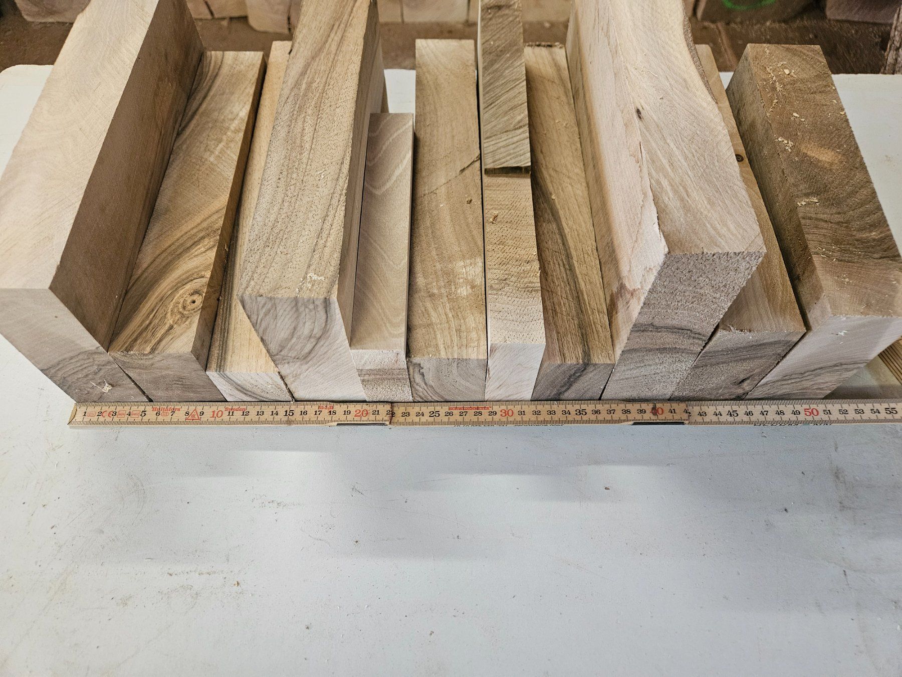 Articles en bois: Nussbaum Holz – Neuf (Voir description) à Schangnau par egli6.2 3