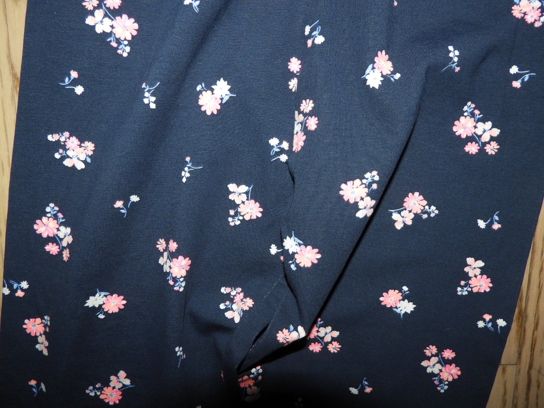 C&A Collants: Neue blumige Leggings, Gr. 152 – Neuf (Voir description) à Hergiswil NW par Noema2006 1