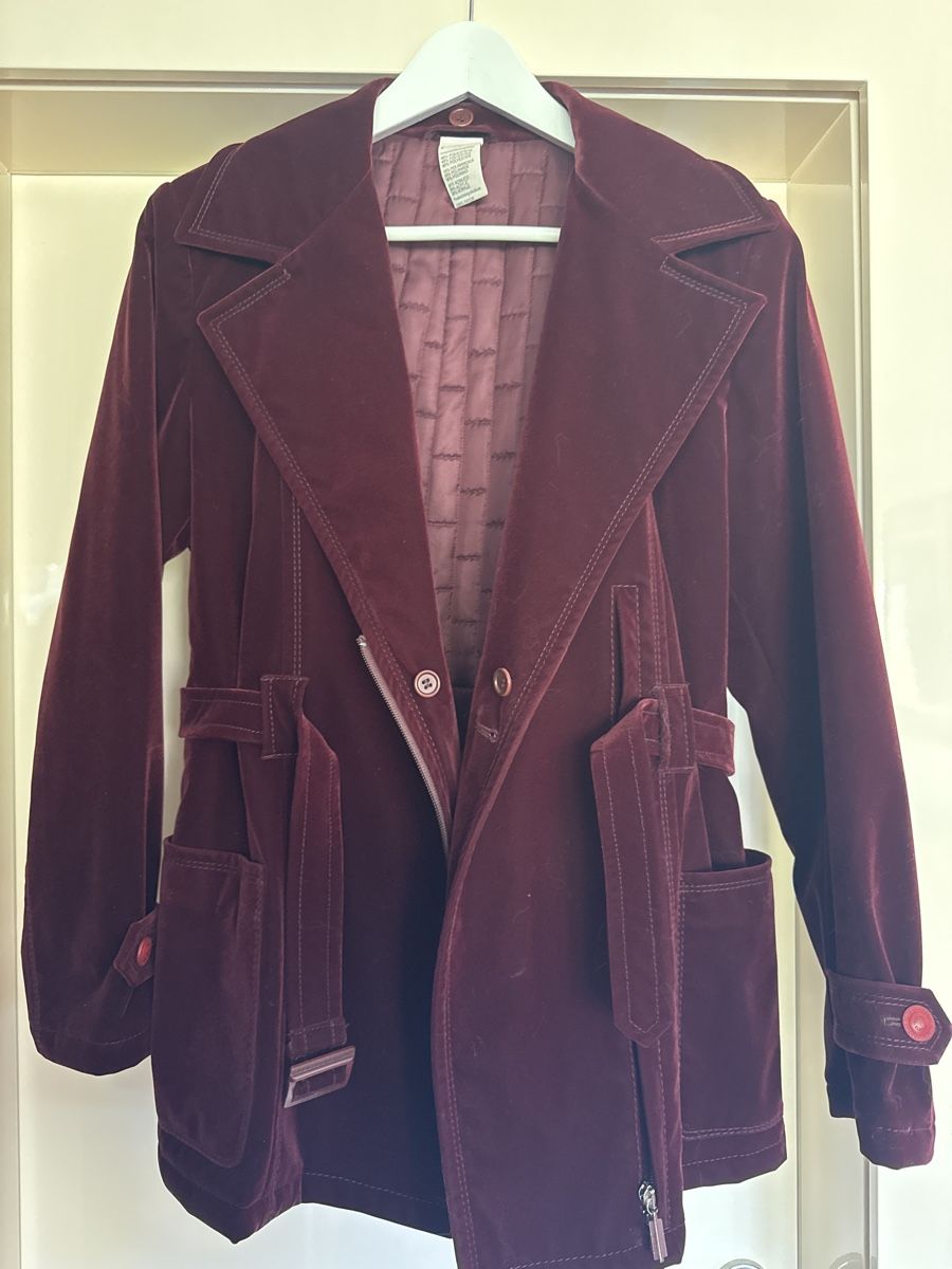 Versace Giacche: Versace Classic V2 Red Quilted  jacket Size M/L – Nuovo (secondo la descrizione) da Montagnola venduto da jamylafy