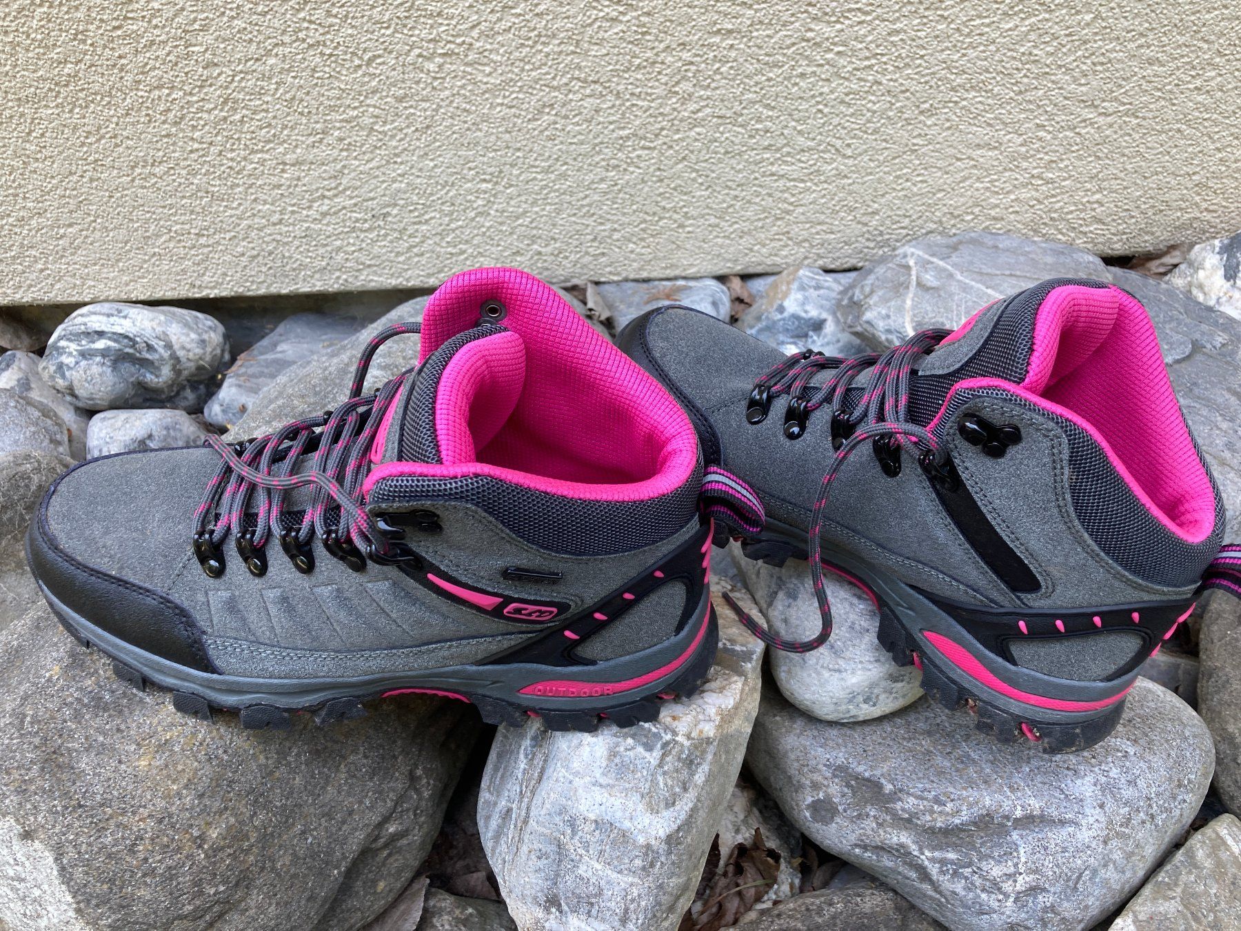 Scarpe da donna: Wanderschuhe Damen, Grösse 39 / 40, neuwertig – Usato da Lütisburg venduto da wiesenpippau 1