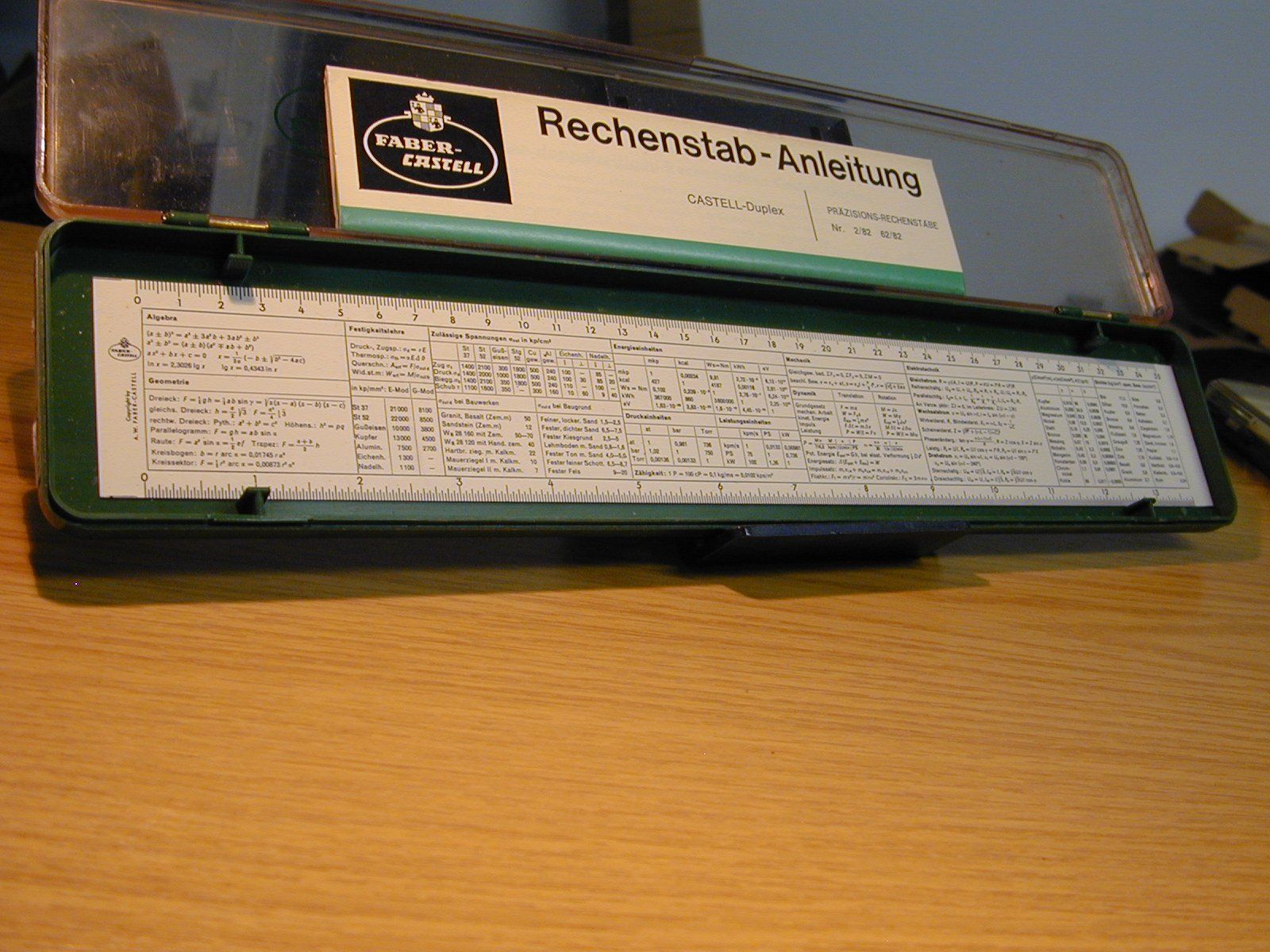 Faber-Castell Calcolatrici tascabili: FABER-CASTELL RECHENSCHIEBER 2/82 DUPLEX – Nuovo (secondo la descrizione) da Oberursel venduto da swinger-ecki 1