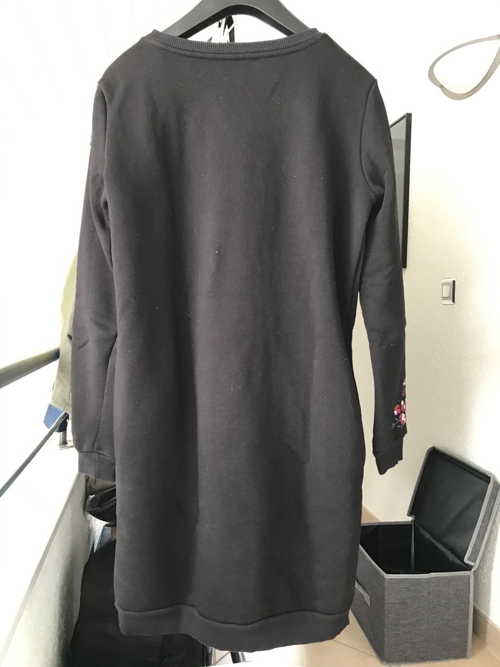 Maglioni & Felpe: RESERVED Pullover XS in Schwarz – Usato da Glattfelden venduto da Danshari 3