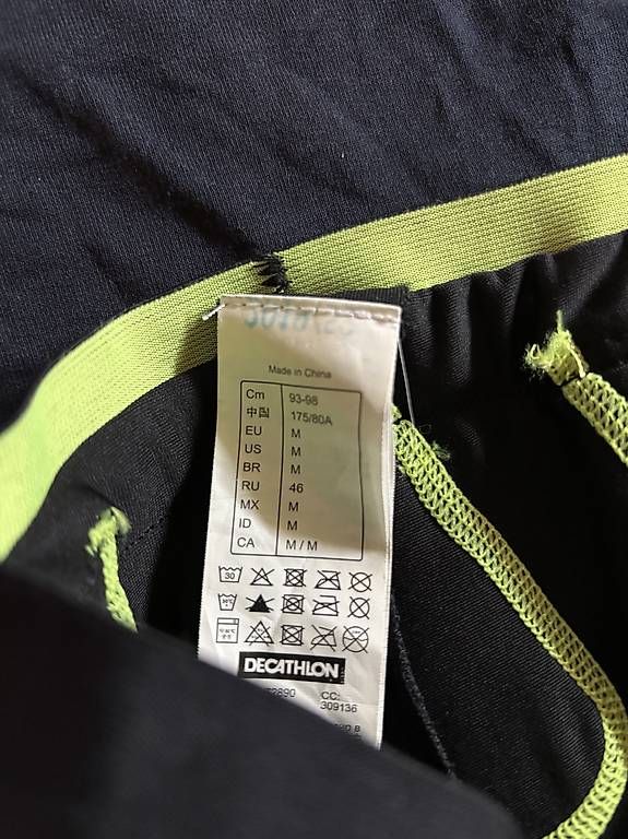 Pantalons: Sotto pantaloncini protettivo – D'occasion à Cresciano par Koyol 4