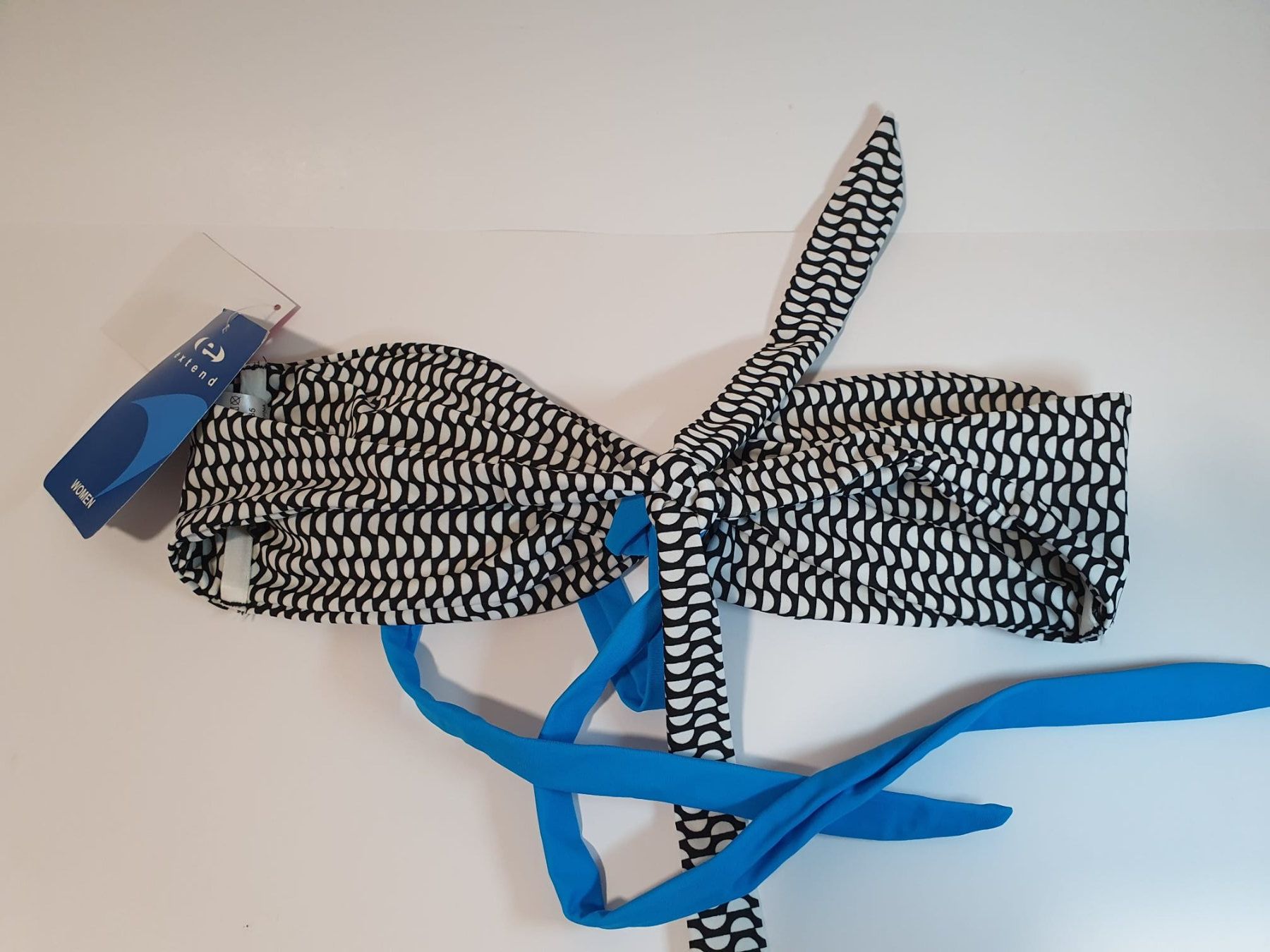 Maillots de bain & Bikinis: Damenbikini-Oberteil Größe EU 38 B-cup, M – Neuf avec emballage d'origine à Genève par Pandinet 1