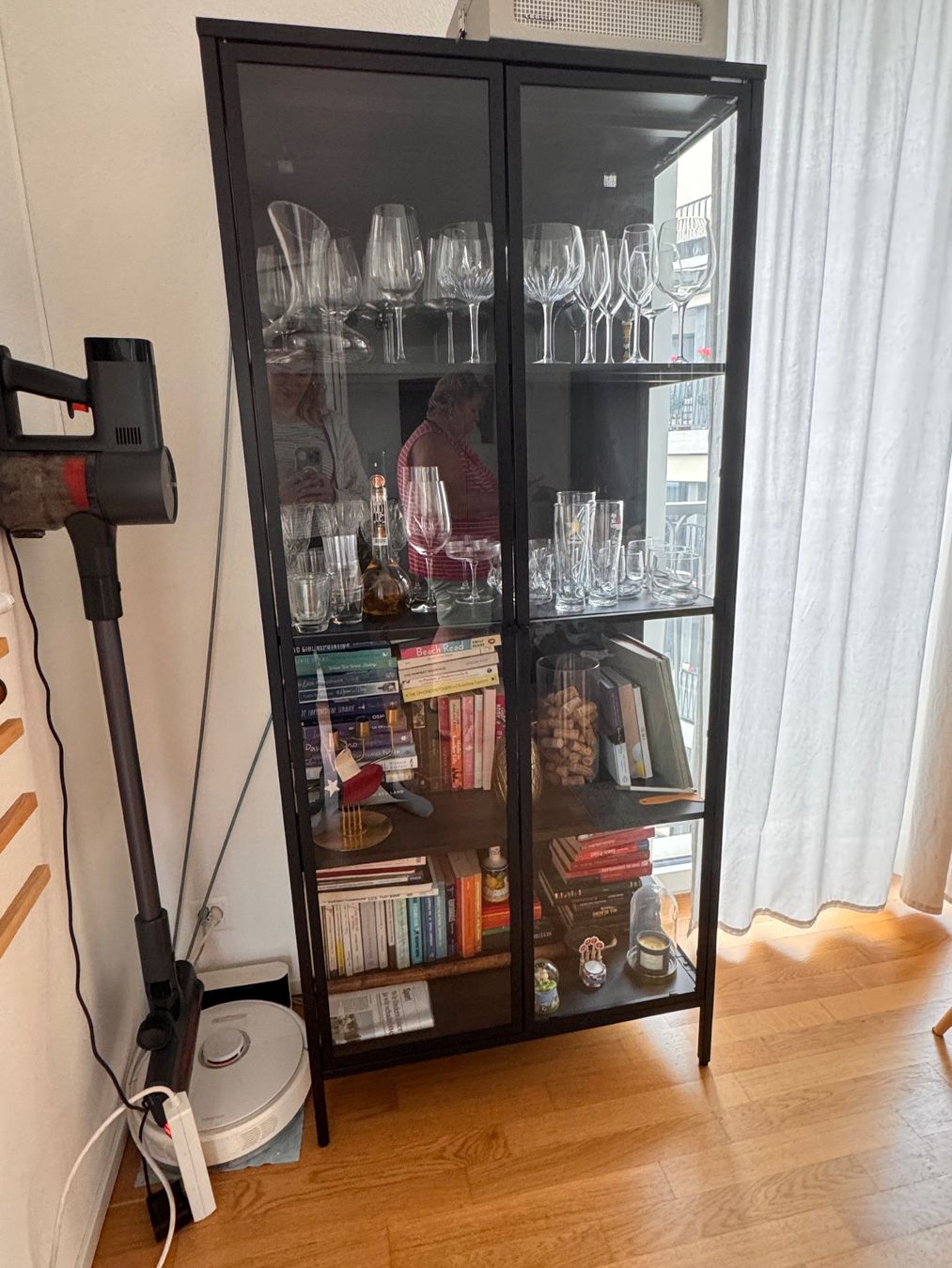Spiegelschränke: Vitrine – Gebraucht aus Bülach von rox_9hc7 3