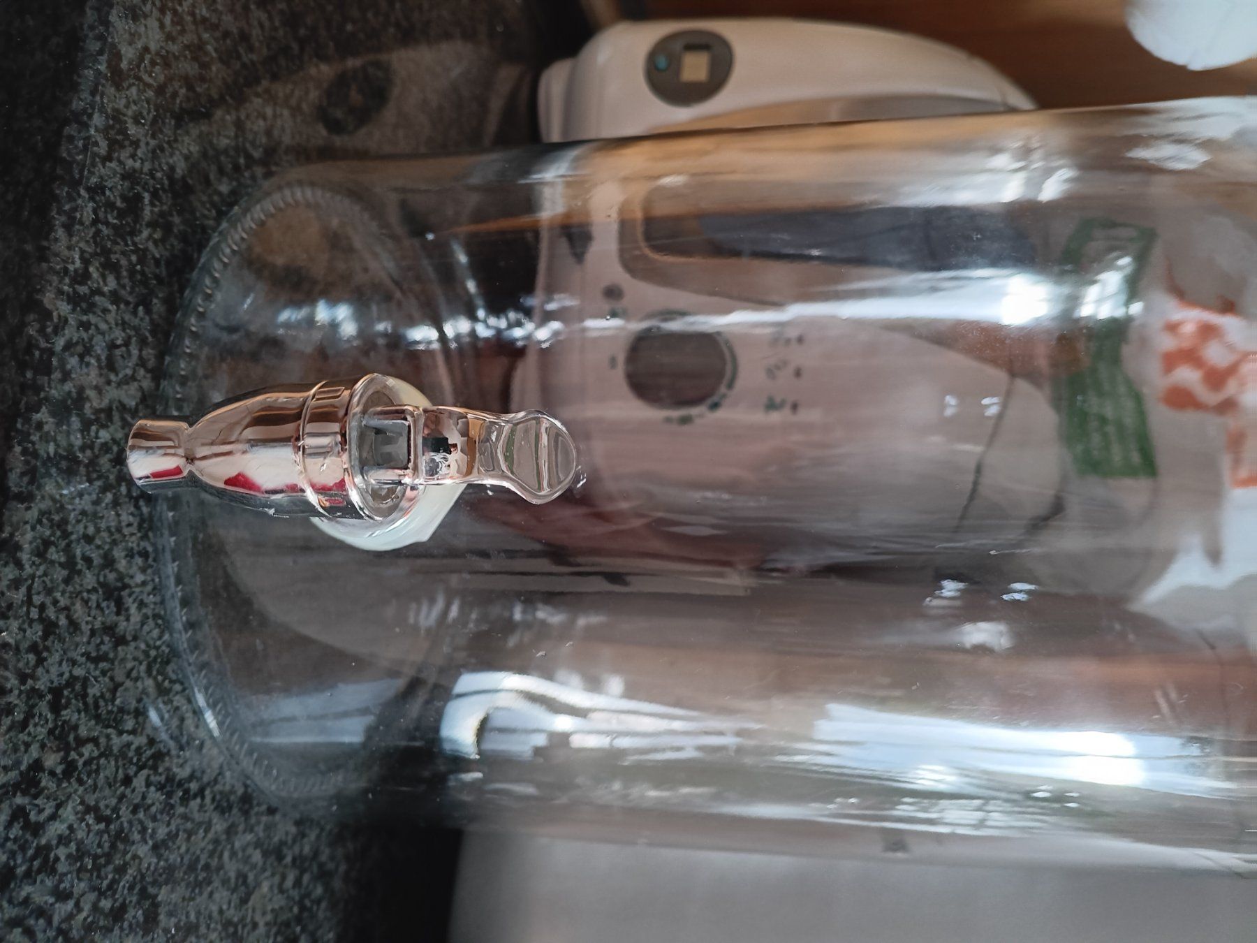 Vasi & Recipienti: Vase mit Wasserhahn – Usato da Giubiasco venduto da pagi2 1