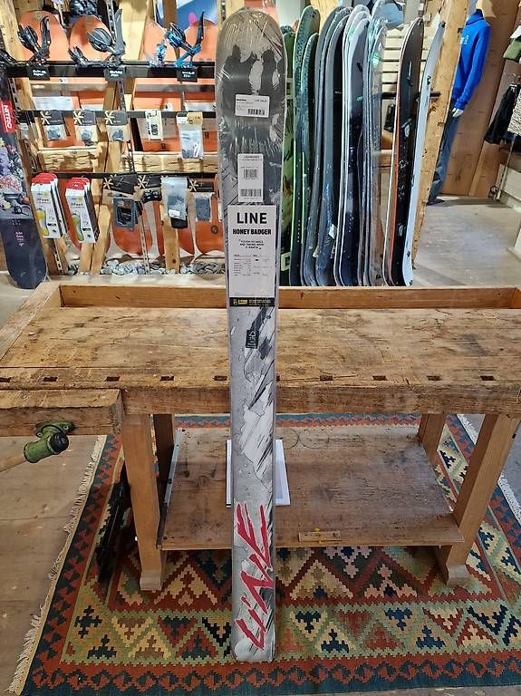 Skis: LINE HONEY BADGER FREESTYLE SKI – Gebraucht aus Grindelwald von Backdoor_Shop 1