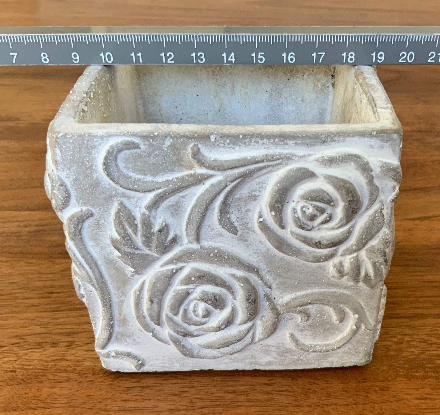 Pots de fleurs: Blumentopf mit Rosenmotiv – D'occasion à Herisau par Sterod 2