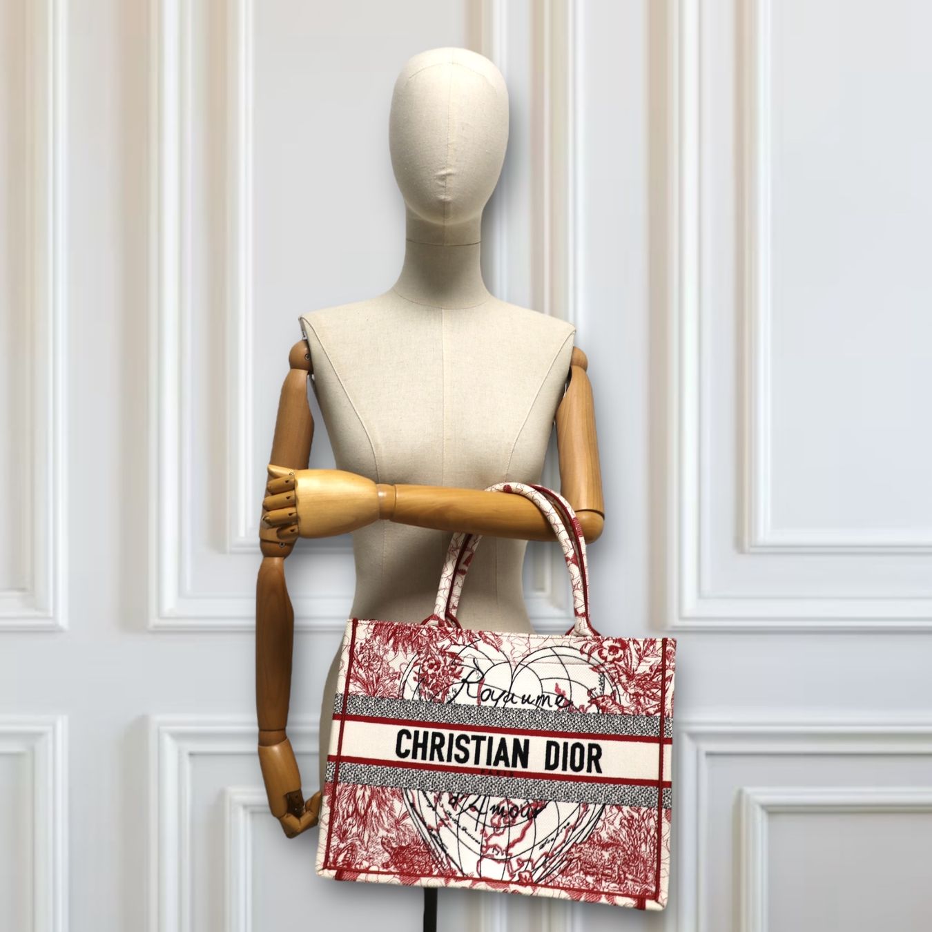 Dior Taschen für Damen: Dior Medium Book Tote Royaume d'Amour – Gebraucht aus Binningen von Designerlabels 1