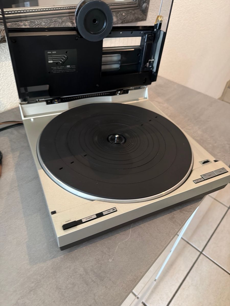 Technics Giradischi: Technics SL-7 Quartz Direct Drive Linear Tracking Plattenspi – Usato da Wil ZH venduto da rad_52ny 4