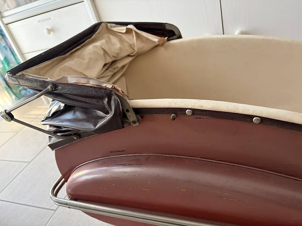 Carrozzine per bambole: Antiker Puppenwagen – Usato da Jonen venduto da Luzella 1