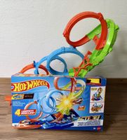 Hot Wheels 4-Loop Crash-Out Rennstrecke inkl. 1 Fahrzeug