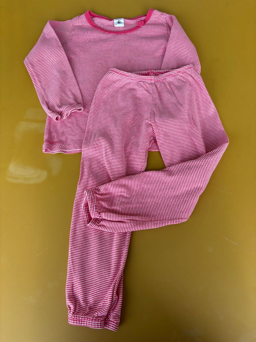 Petit Bateau Pyjamas: PETIT BATEAU gestreiftes Pyji Gr. 102 – Gebraucht aus Zürich von missmodernage