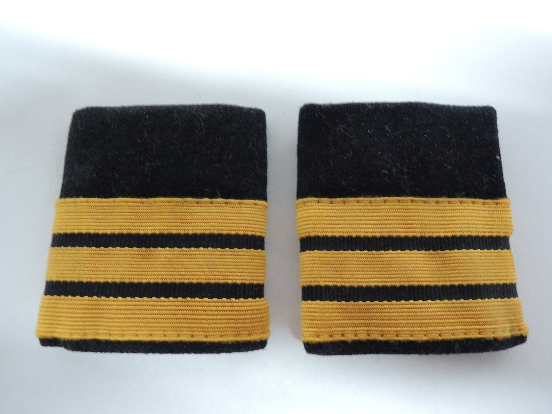 Schweizer Armee Uniformi: Schweizer Armee Batten Oberst im Gst. – Usato da Uznach venduto da Othmar52