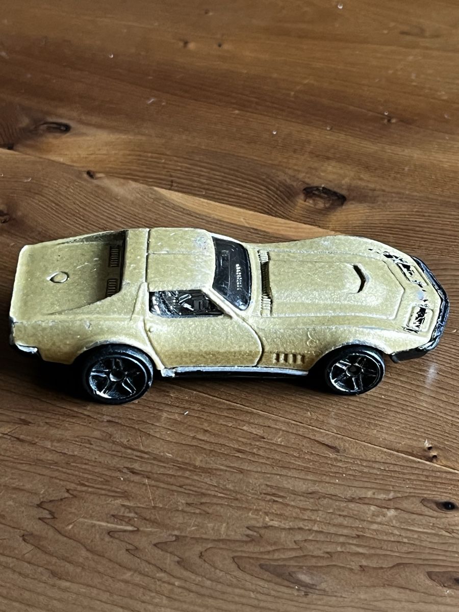 Hot Wheels Modellini d'auto: Chevrolet Corvette Coupé 1969 – Usato da Basel venduto da EdiEberle 3