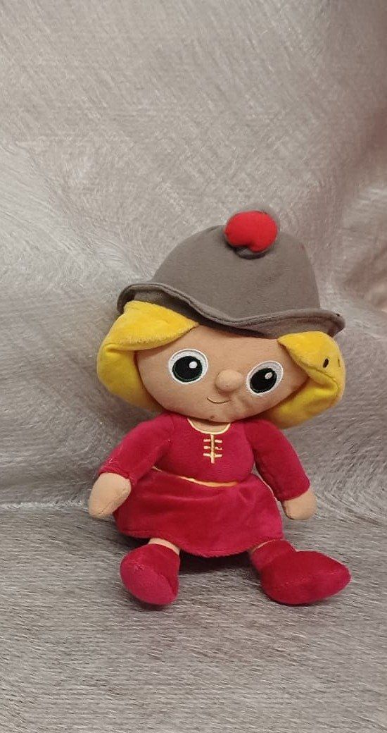 Giocattoli: Stoffpuppe Mädchen mit Hut – rot – Usato da Dintikon venduto da MartinGillmann
