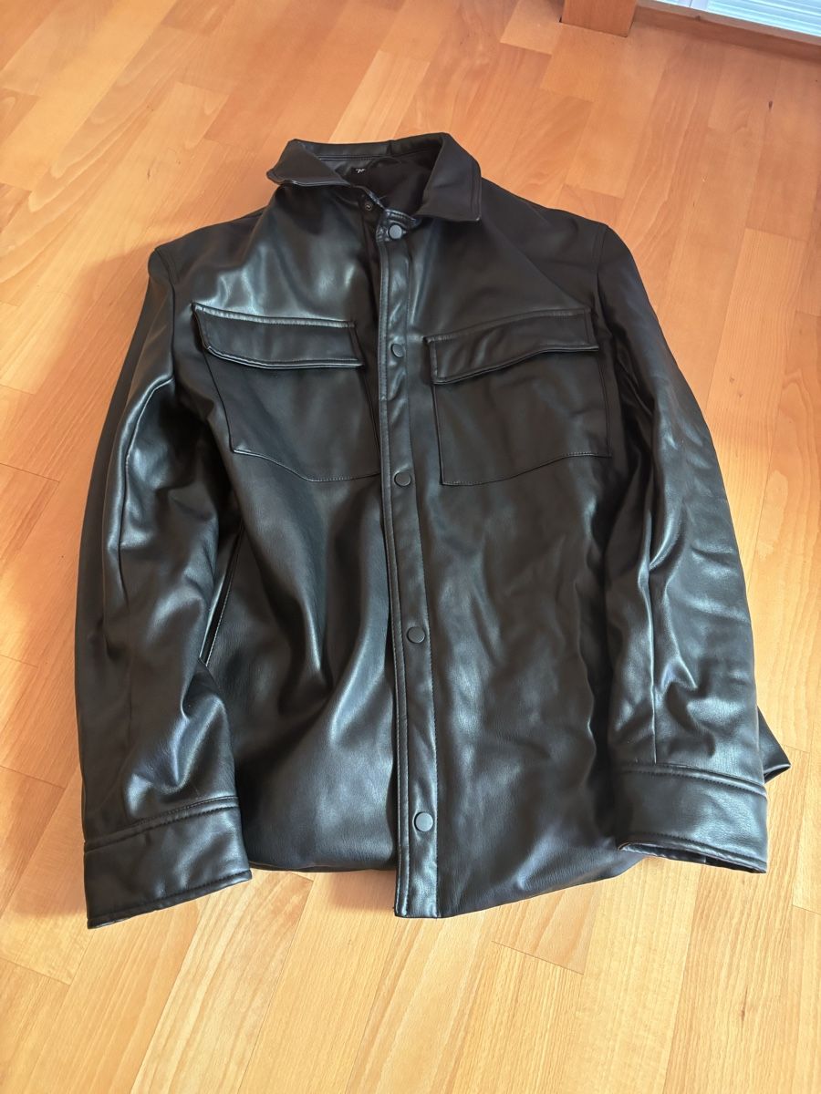 Jacken: Faux Leather Jacket Zara M – Gebraucht aus Chexbres von doe_xns6