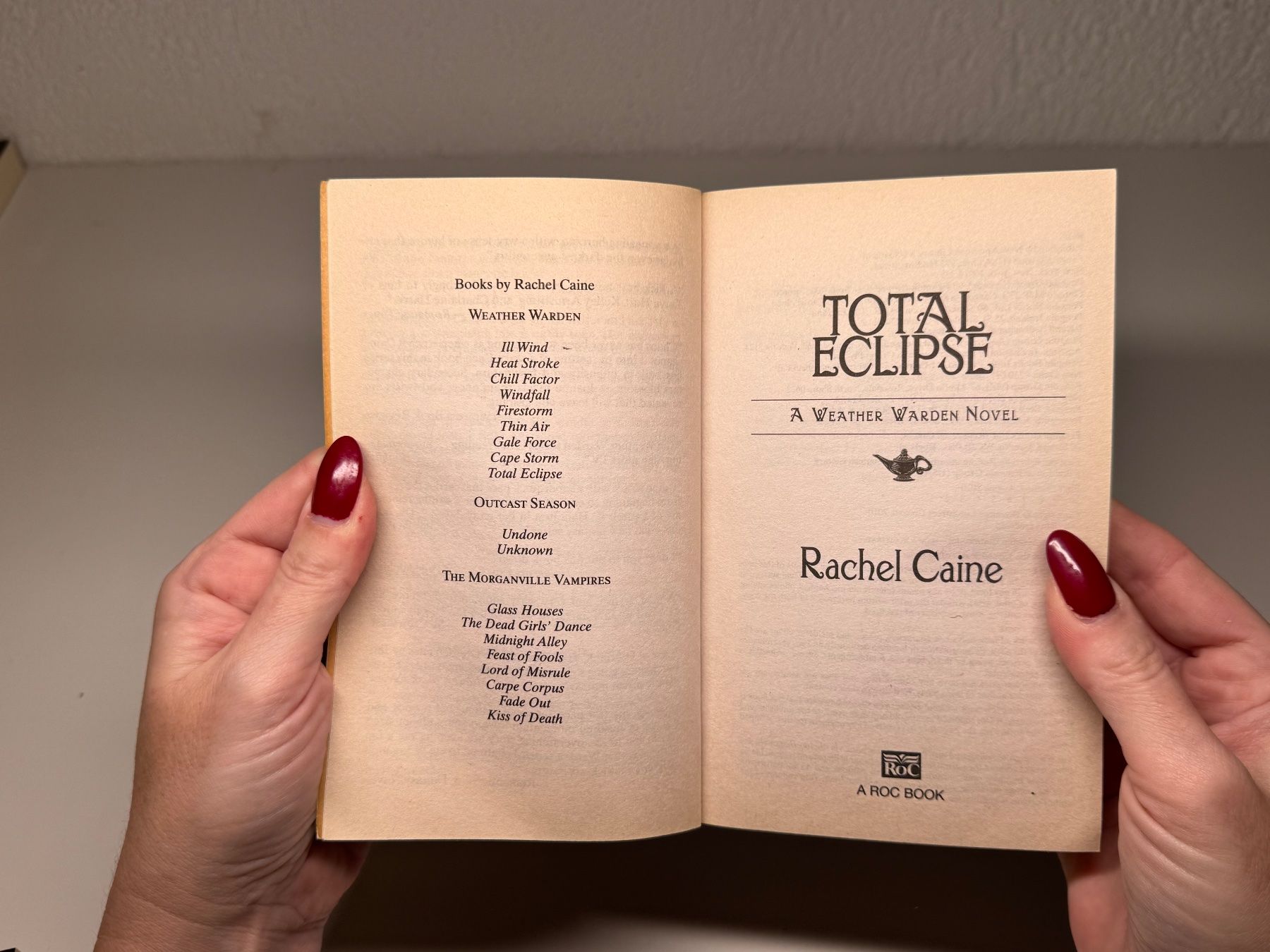 Libri: NOVEL: Rachel Caine, Total Eclipse – Usato da Grosswangen venduto da English_books 3