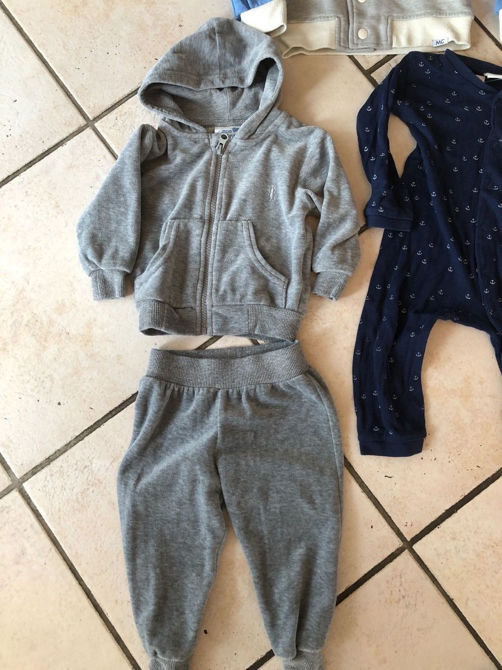 Lotti & Set di vestiti: Mon coeur/Manor Kleiderpaket Gr.74 – Usato da Obergerlafingen venduto da cabo4 2