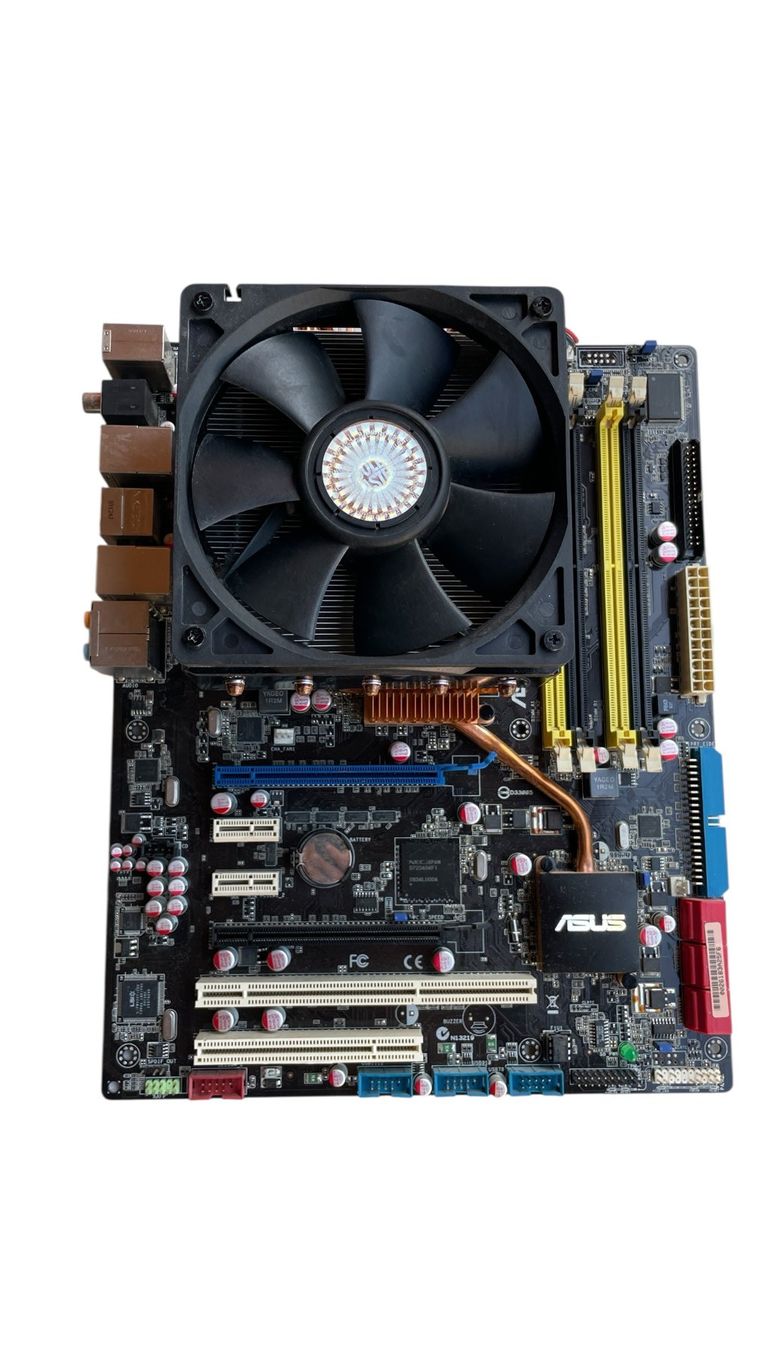 Asus Schede madri: ASUS P5E WS PRO Mainboard - Intel Core 2 Duo/Quad CPU – Usato da Glattfelden venduto da cybermaxx 1