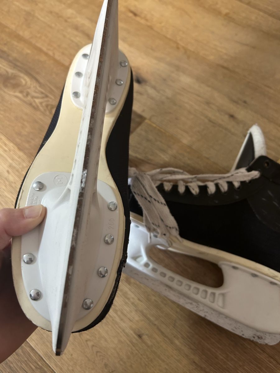 Bauer Schlittschuhe: Patins à glace – Gebraucht aus Posieux von coutset 4