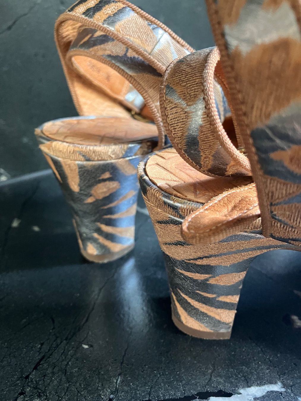 Chie Mihara Scarpe da donna: Sandales à talon chie mihara 36 – Usato da Niederwangen BE venduto da audreychkaya 1