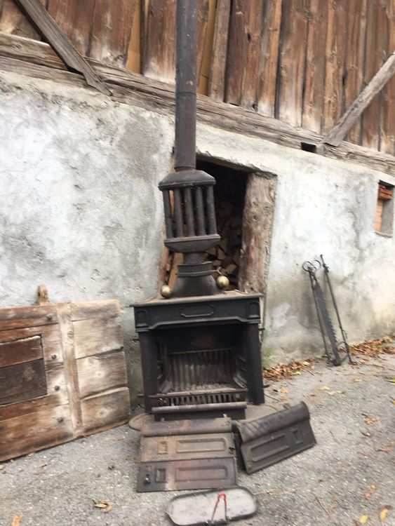 Poêle à bois Godin Colonial (Gebraucht) in Fully für CHF 300 nur — free download