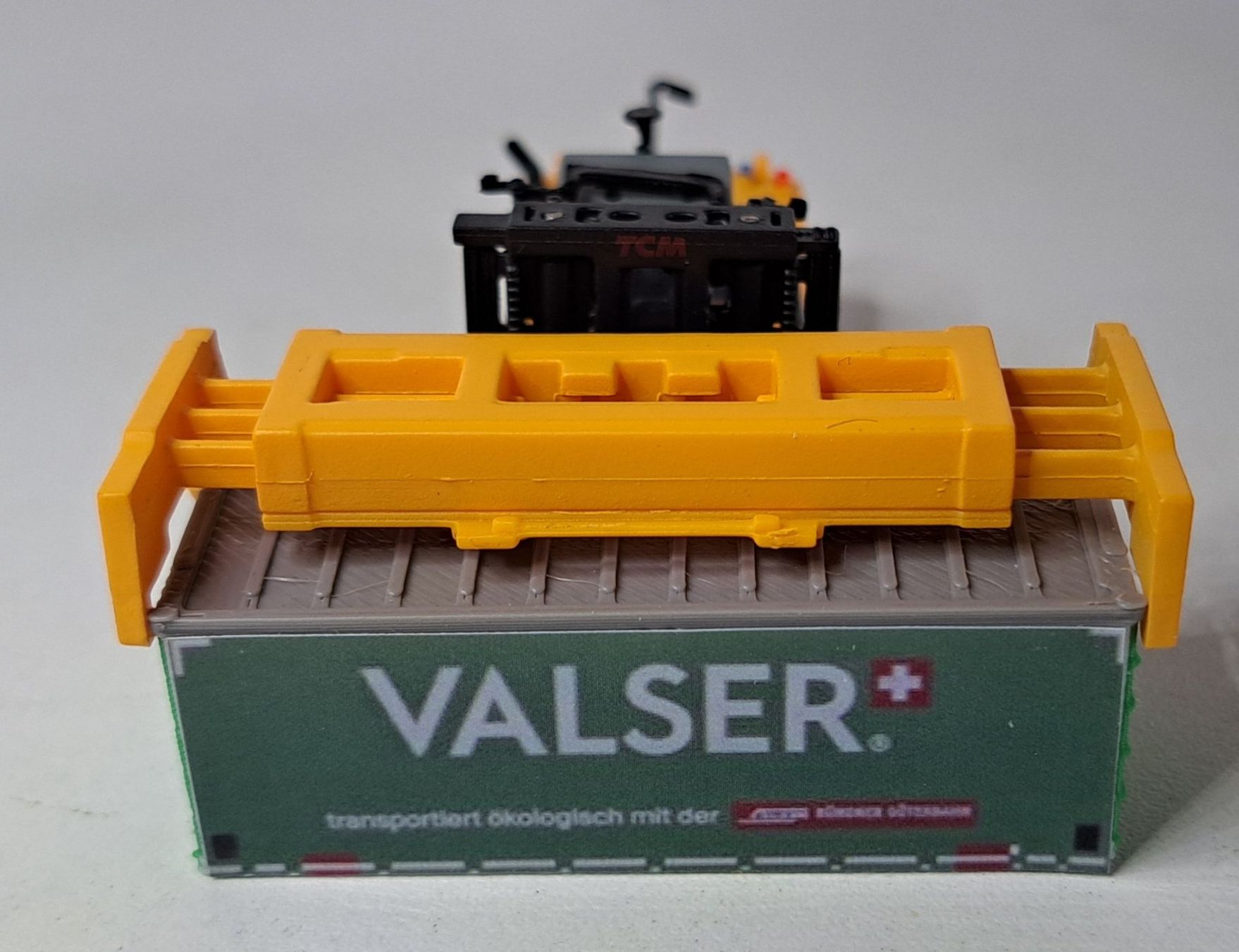 Kato Modelleisenbahnen: Container Stapler mit Valser Container Neu OVP Spur N Kato – Neu (gemäss Beschreibung) aus Salez von rhb-spur-n 1