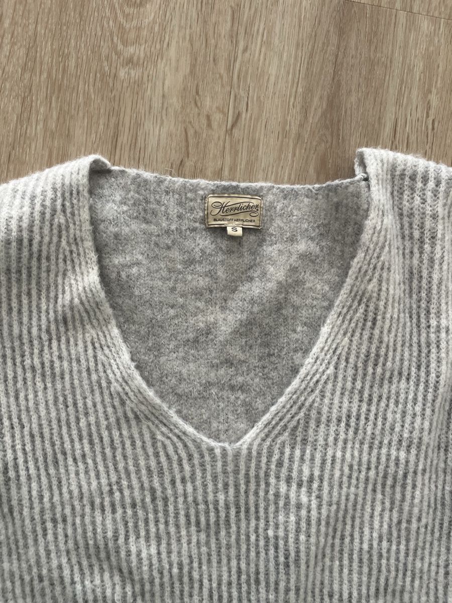Maglioni & Felpe: Pullover V-Neck – Usato da Rütihof venduto da liv_k2bp 1