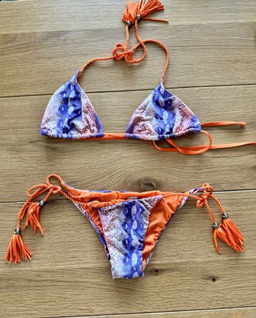 bikini mai usato arancione con stampa pitone blu - 48
