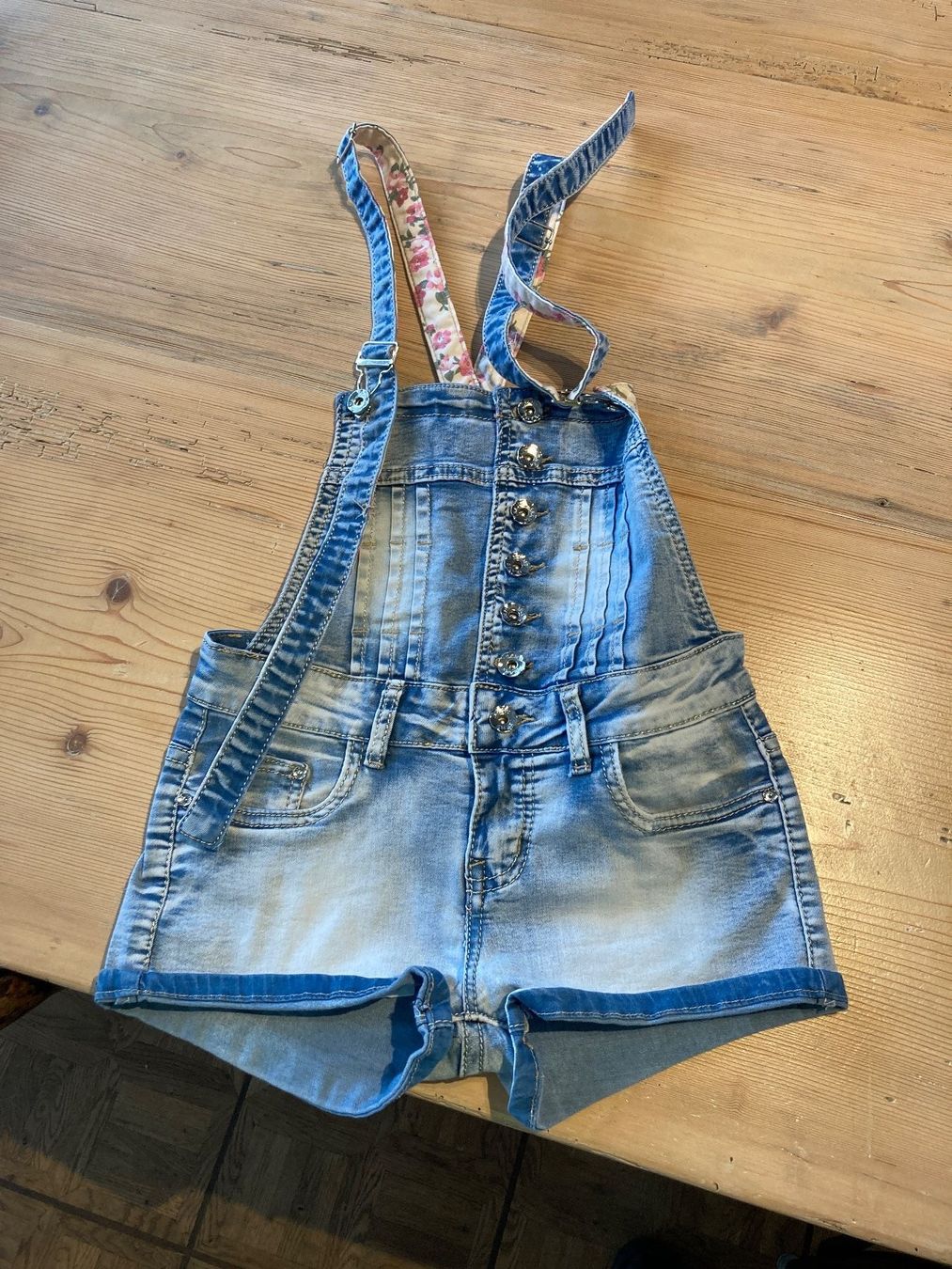 Lotti & Set di vestiti: Sommerkleider Set Mädchen – Usato da Dietlikon venduto da ioa_wd8m 4